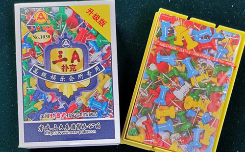 新市扑克批发采购指南与产品质量识别要点解析